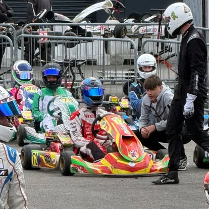 The TLR grid line-up with drivers and mechanics