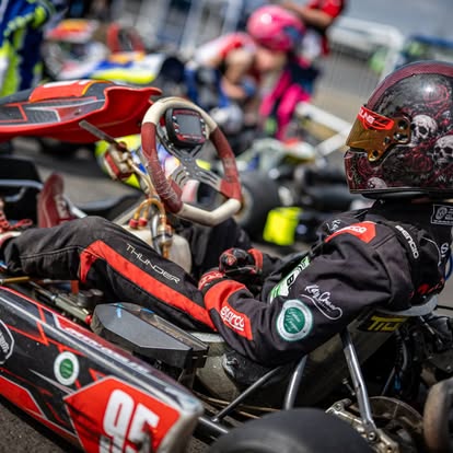 Driver 95 waiting on the grid